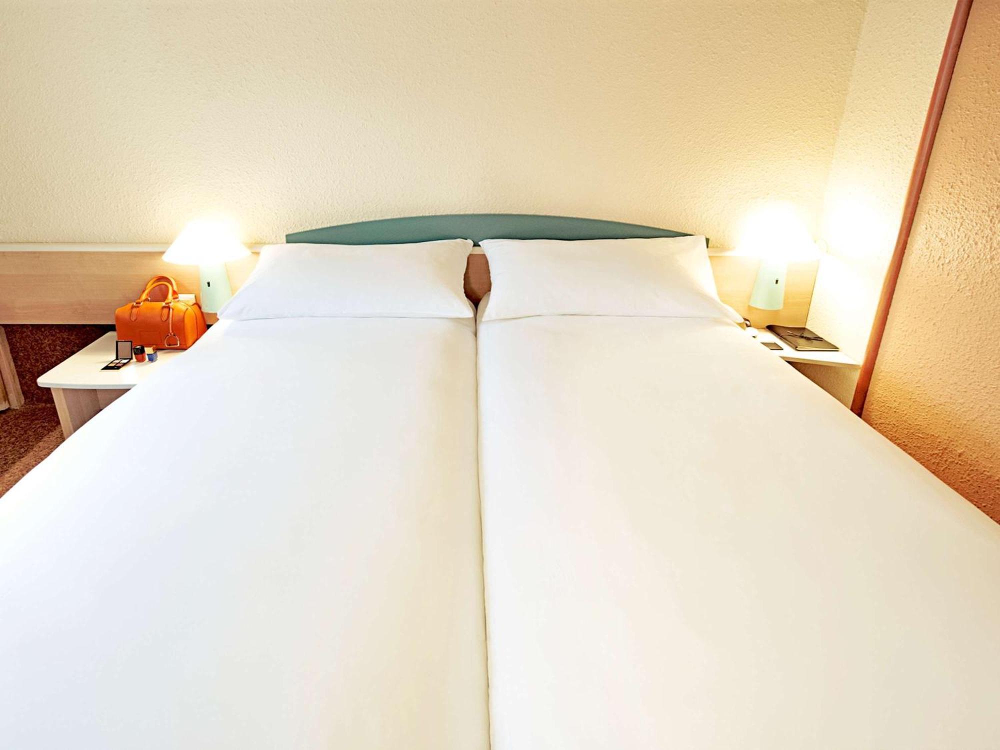Ibis Hotel 2*